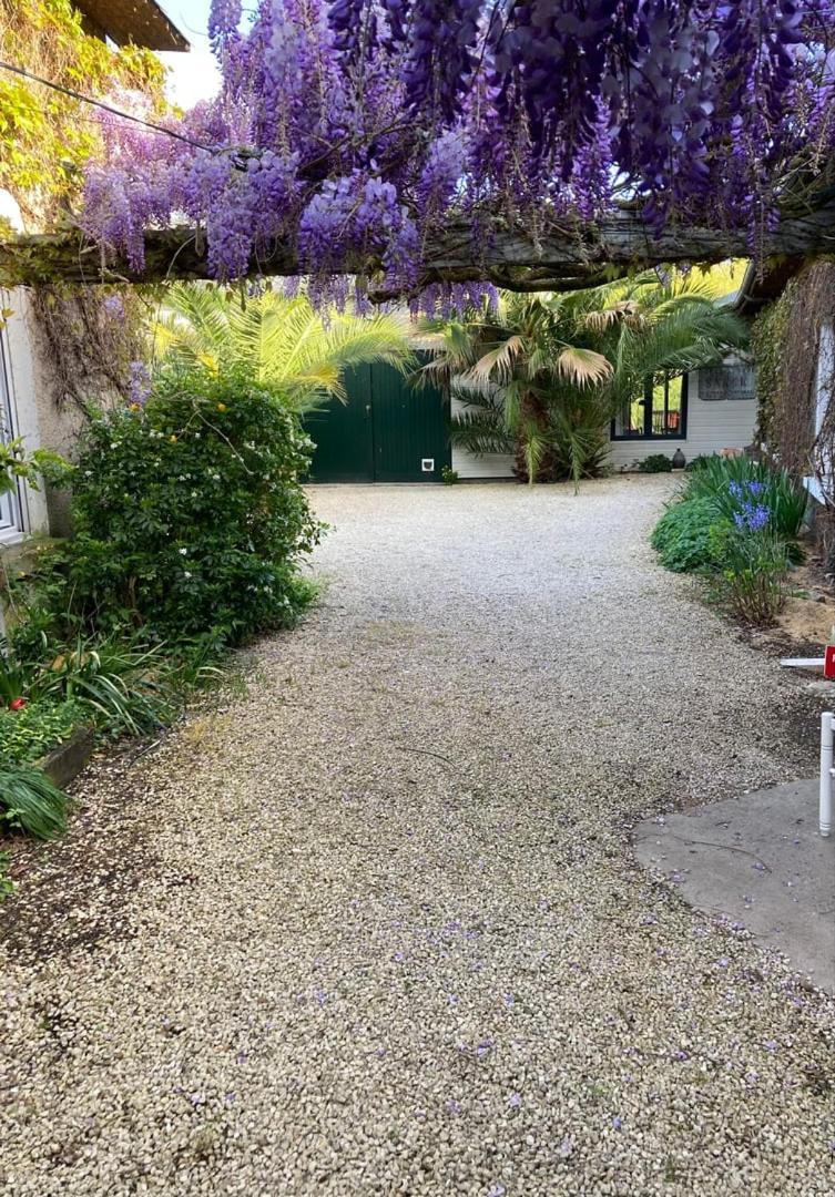 La Berge Du Clain - Joli Appartement A Poitiers Ngoại thất bức ảnh